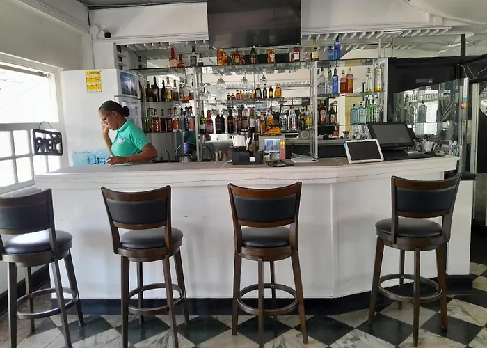 21 Apartahotel
